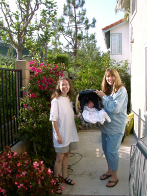 Katie, Robin, Alissa in the garden - 43k